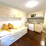 Luna's Cozy Apartment, Skiin Skiout In Centre 公寓 布勒伊-切尔维尼亚
