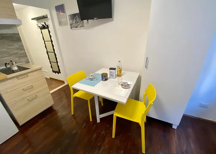 Апартаменти Luna's Cozy Apartment, Skiin Skiout In Centre Брей-Червінія